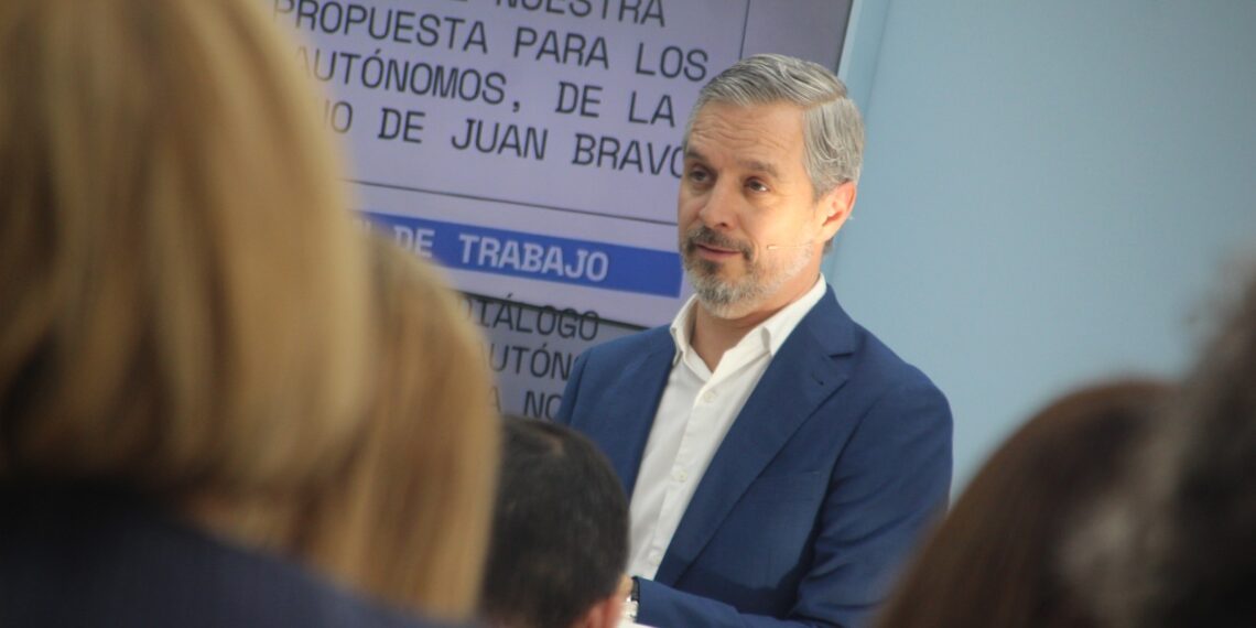 El PP presenta en Málaga su “contrato” con los autónomos: menos impuestos y trabas burocráticas