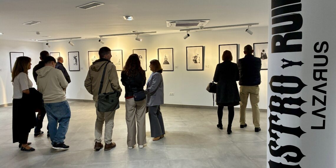 Las miradas contemporáneas de Lazarus y Rafael Laureano revisitan la tradición cofrade en Torremolinos