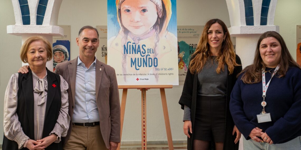 Benalmádena inaugura en la Casa de la Cultura la exposición ‘Niñas del Mundo’ para promover la igualdad y los derechos de la infancia