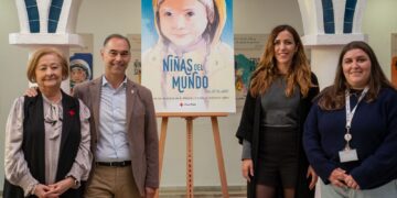 Benalmádena inaugura en la Casa de la Cultura la exposición ‘Niñas del Mundo’ para promover la igualdad y los derechos de la infancia
