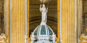 La Catedral de Málaga podrá recuperar la imagen original de su presbiterio