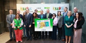 La Junta y la ONCE distribuirán cinco millones de cupones conmemorativos por el Día de Andalucía por toda España