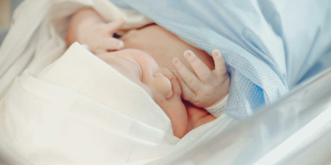 Andalucía registra 60.177 nacimientos y 75.686 defunciones en 2025, un 0,08% y 3,11% más respectivamente que en 2024