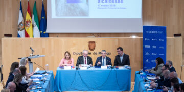 Málaga da luz verde a la constitución de una Comisión territorial que impulsará el plan de acción de seis foros de alcaldes celebrados entre 2024 y 2025