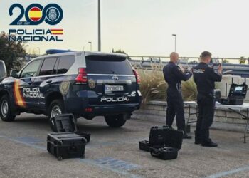 Detenido en Marbella un piloto de drones no autorizado que utilizaba un título falsificado para operar en grandes eventos