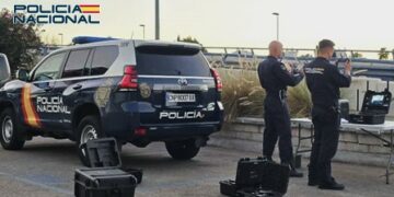 Detenido en Marbella un piloto de drones no autorizado que utilizaba un título falsificado para operar en grandes eventos