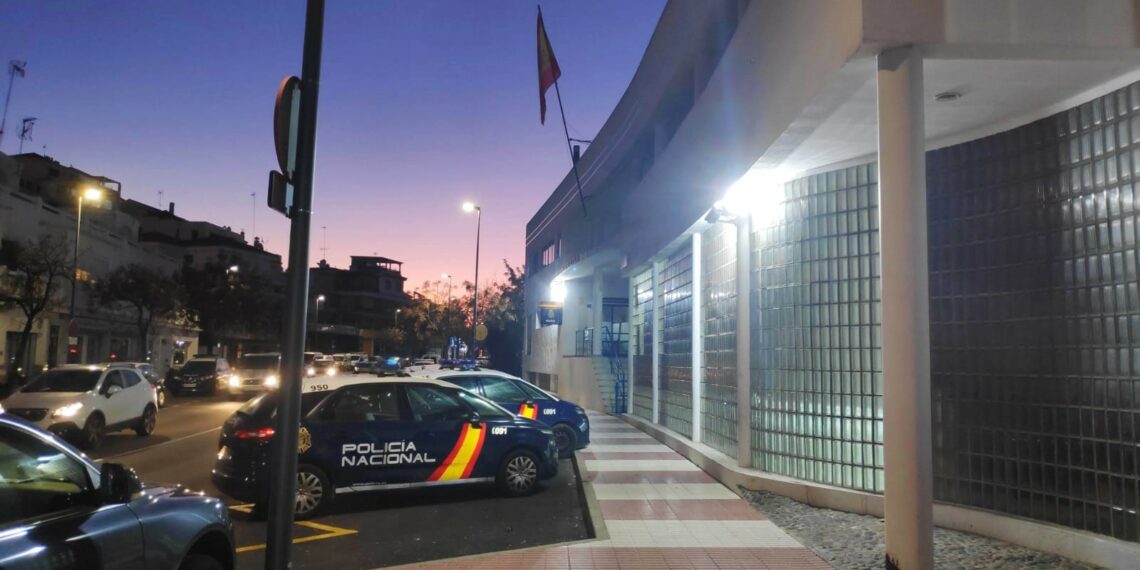 Detenido en Marbella un hombre que intentó apuñalar a otro en el cuello con una navaja a partir de una discusión de tráfico