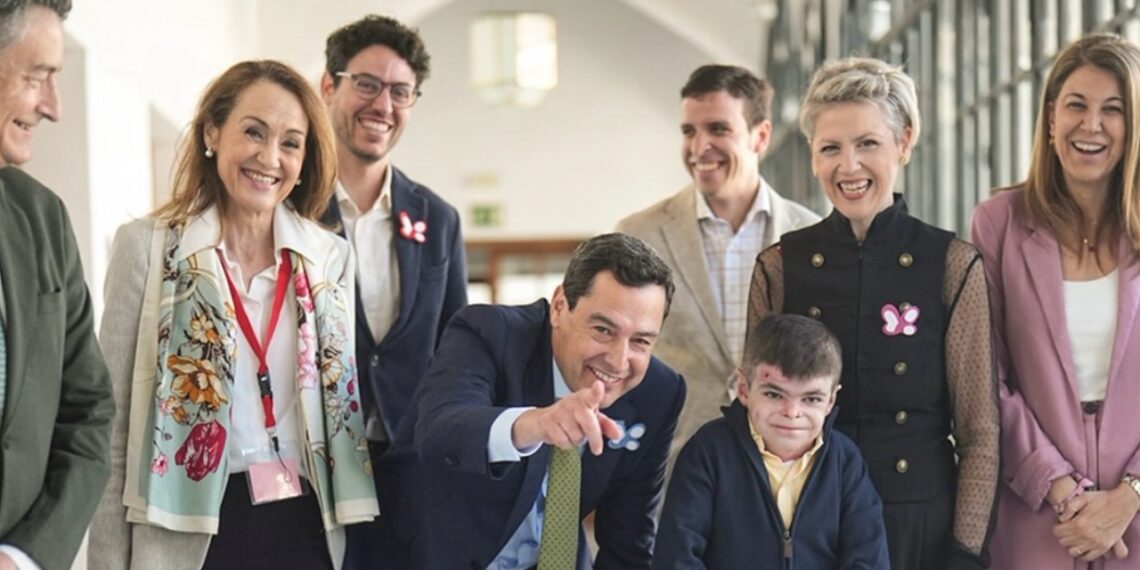 La lucha incansable de Leo, con ‘Piel de Mariposa’, consigue que Andalucía asuma el coste del tratamiento