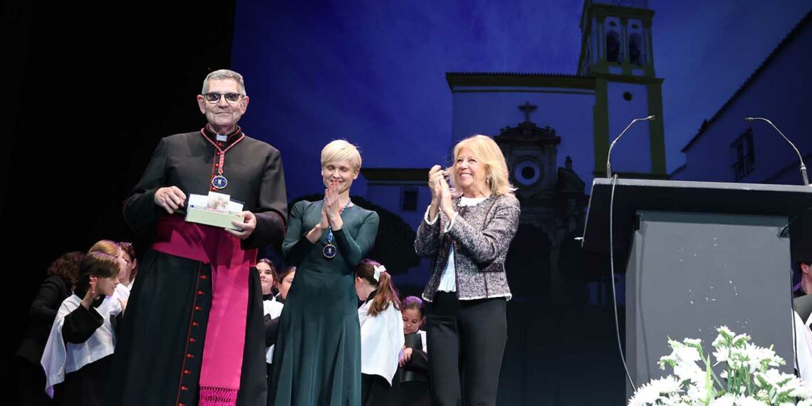 El pregonero de la Semana Santa marbellí: «Esta Marbella de turismo es también una Marbella creyente»