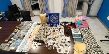 La Policía Local de Mijas detiene a un hombre tras desmantelar un punto de venta de drogas en Riviera del Sol