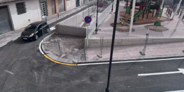 Mijas abre al tráfico los viales y la plaza en superficie del aparcamiento de Los Santos
