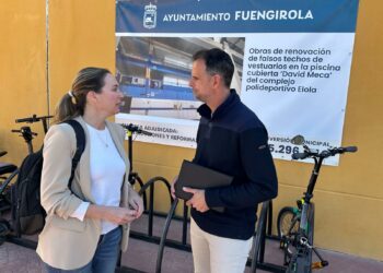 El Ayuntamiento de Fuengirola renueva los falsos techos de los vestuarios de la Piscina Municipal David Meca