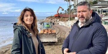 Mijas ejecuta ya la obra de reconstrucción del tramo de Senda Litoral en El Capricho derribado por los temporales