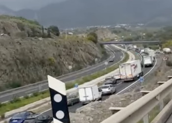 Un incidente a la altura de La Cala provoca más de 10 kilómetros de retenciones en la A-7