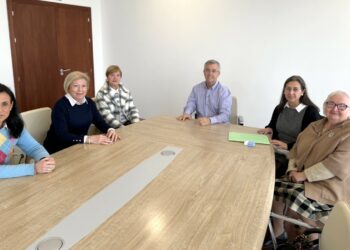 García Urbano se reúne con la Asociación de Familiares de Enfermos de Alzheimer