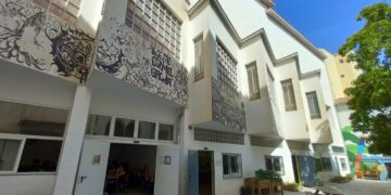 Adjudicadas obras de reforma y mejora del salón de actos del IES Vicente Espinel de Málaga