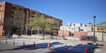 El Ayuntamiento de Estepona crea nuevas plazas de aparcamiento junto al centro de salud de La Lobilla