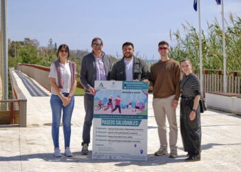 La delegación de Sanidad y la Junta impulsan los ‘Paseos Saludables’ para fomentar hábitos de vida saludables entre la ciudadanía