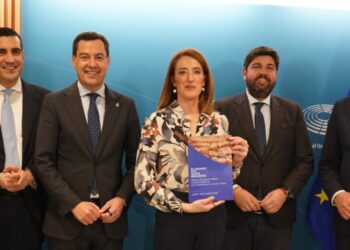 Moreno pide gestionar los fondos para la recuperación de Andalucía: «Son fundamentales para nosotros»