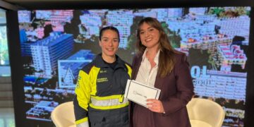 Ana Isabel, primera bombera de Fuengirola: «He recorrido el mismo camino que mis compañeros para llegar hasta aquí»