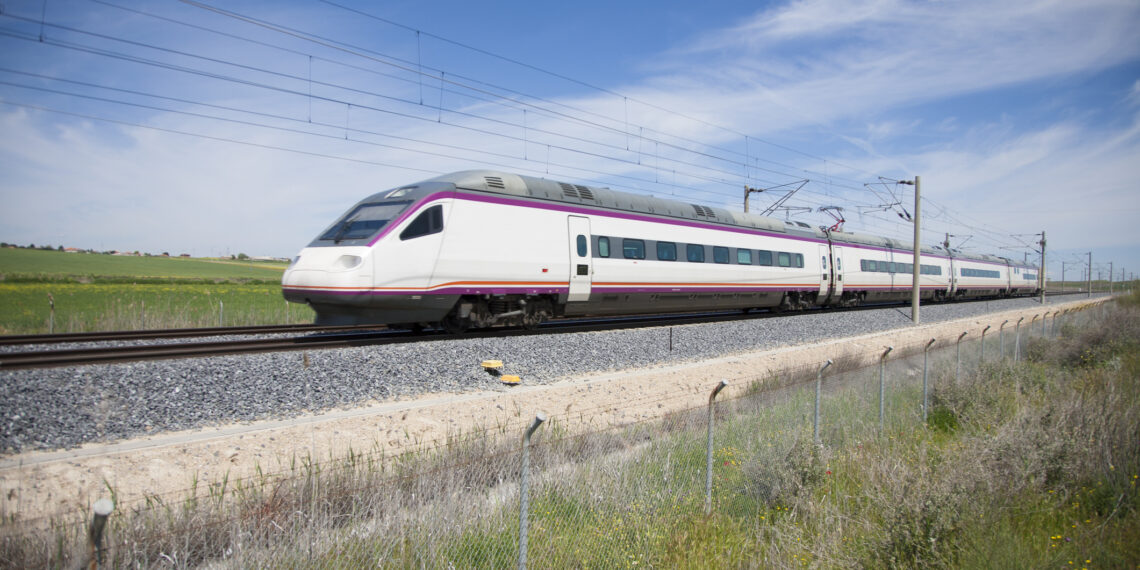 Aehcos alerta de impacto económico y en empleo que provocará retraso en recuperación de AVE