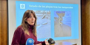 Mijas ejecutará en las playas afectadas por los temporales un plan urgente de aporte de arena antes del inicio de la Semana Santa