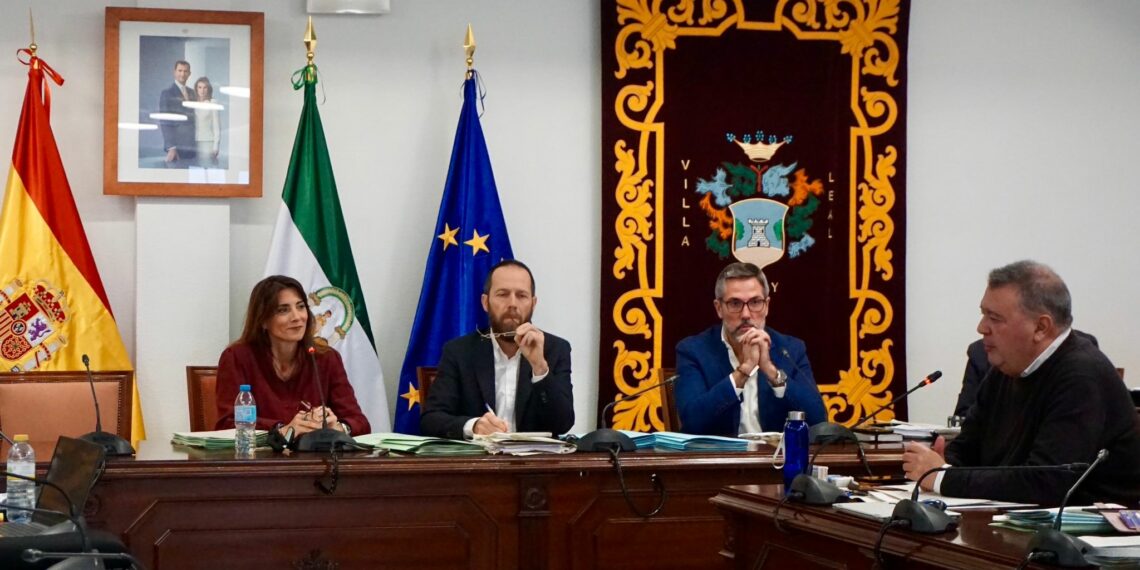 Mijas aprueba la ordenanza que permitirá la recepción de las urbanizaciones históricas de la localidad