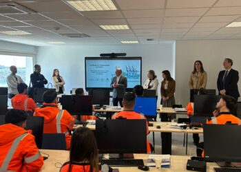 El Puerto de Málaga impulsa la formación impartiendo sobre manipulación de mercancías