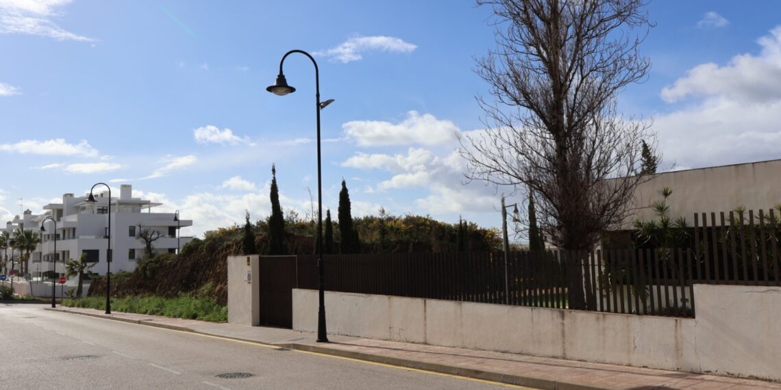 El Ayuntamiento de Mijas pone a disposición de la Consejería de Salud suelo para ampliar el centro sanitario de La Cala