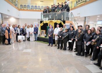 Un viernes de dolores especial para los pacientes ingresados en el Clínico de Málaga
