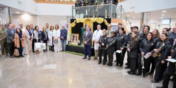Un viernes de dolores especial para los pacientes ingresados en el Clínico de Málaga