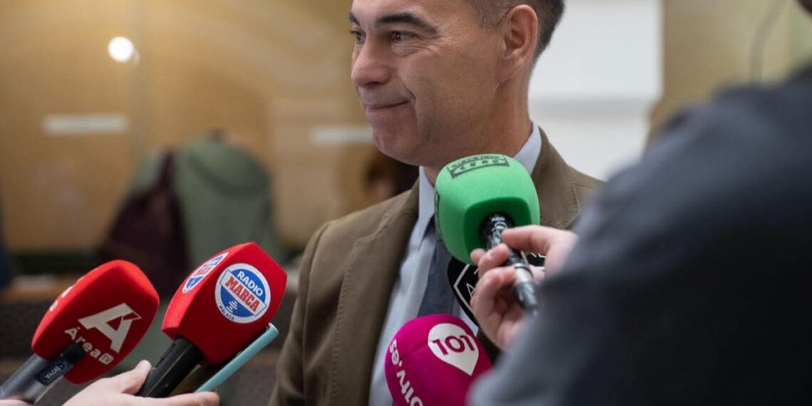 Lara reclama soluciones urgentes ante la crisis ferroviaria que afecta a la provincia antes del inicio de la temporada alta turística