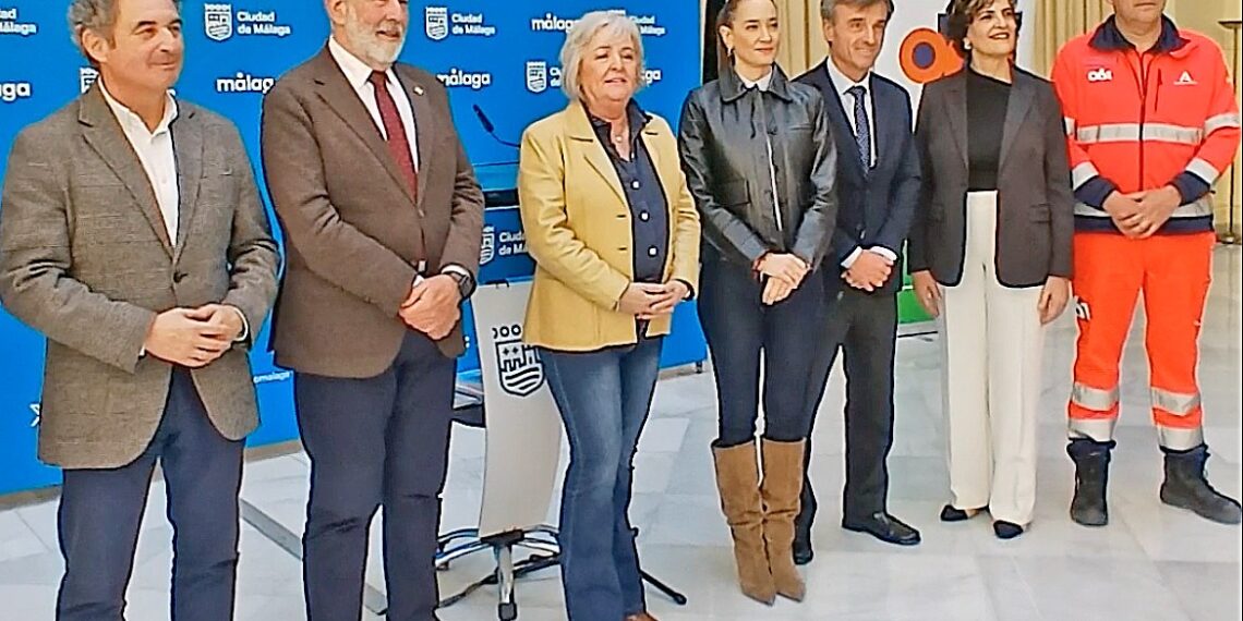 La Semana Santa malagueña estará cardioasegurada con 21 desfibriladores