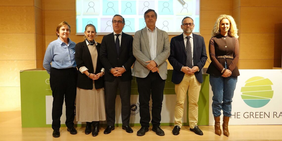 La Feria de Empleo de la UMA 2026, con más de cien empresas, une talento universitario y oportunidades labores