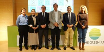 La Feria de Empleo de la UMA 2026, con más de cien empresas, une talento universitario y oportunidades labores