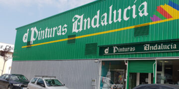Pinturas Andalucía dona 8.000 litros de pintura para viviendas afectadas por el temporal