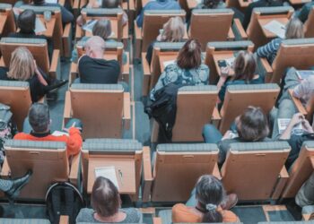 Las mujeres matriculadas en titulaciones STEM en las universidades públicas andaluzas crecen un 15,63%