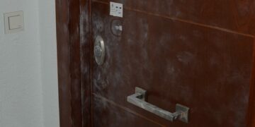 Detenidos dos jóvenes que cometían robos en viviendas de Málaga mientras los moradores dormían