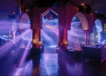 La noche marbellí dice adiós a Olivia Valere, emblema durante décadas del verano en la Costa del Sol