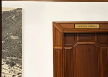 El Ayuntamiento de Mijas incrementa la contratación administrativa y reduce los contratos menores un 30% en un año