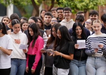 Los estudiantes toman la palabra en Marpoética con Aurora Luque y los clásicos como guía