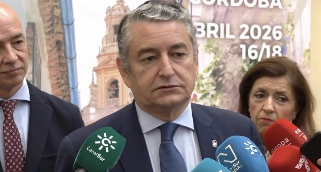 Sanz: «Andalucía ha dejado de ser la comunidad autónoma donde más se esperaba para ser atendido por un especialista»