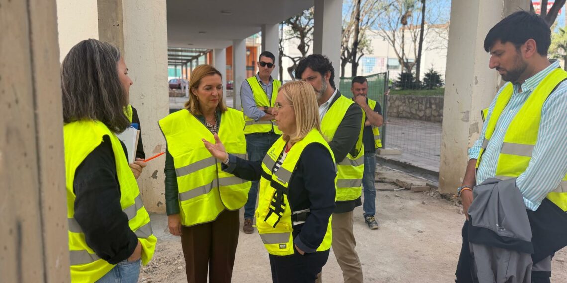 Comienzan las obras de mejora de la urbanización de Los Núcleos, en el Recinto Ferial de Fuengirola