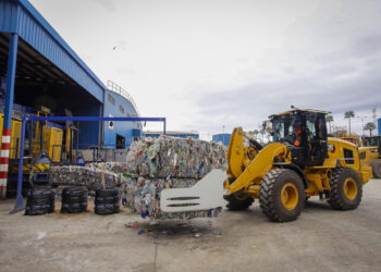 Sigue aumentando la recogida selectiva de envases ligeros y papel-cartón en la Costa del Sol Occidental