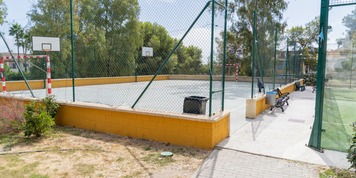 Formalizado el contrato para construir dos pistas deportivas en Nueva Atalaya