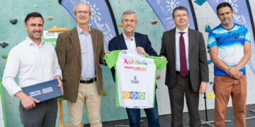 El rocódromo municipal de Estepona acoge la celebración del Campeonato de España Universitario de Escalada 2026