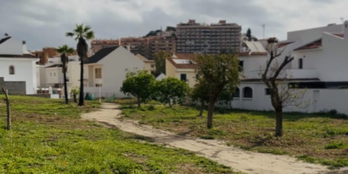 El Ayuntamiento de Fuengirola fija el 31 de mayo como fecha límite para la limpieza obligatoria de parcelas, solares y terrenos