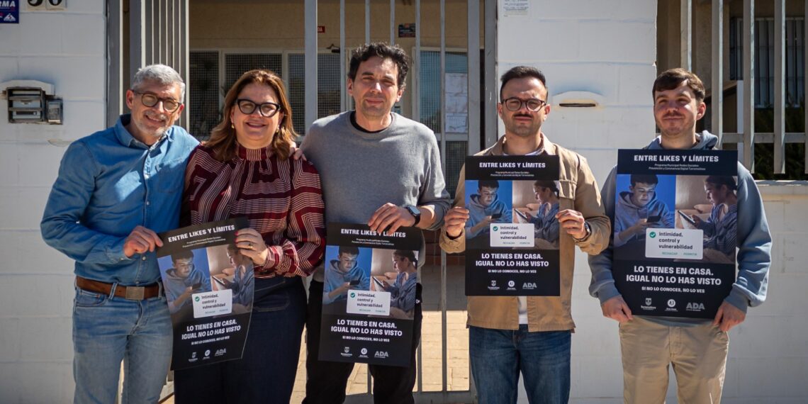 Torremolinos impulsa un programa para fomentar el uso responsable de las redes sociales entre los jóvenes