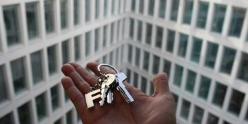 La Junta incrementa en diez millones el presupuesto del programa de avales para adquirir una primera vivienda