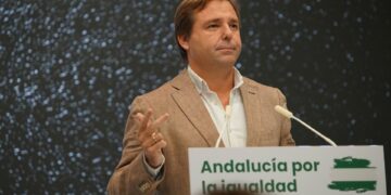 PP-A denuncia «campaña sucia» de Montero, a la que pide «cese como militante» de quien intentó «agredir» a Moreno